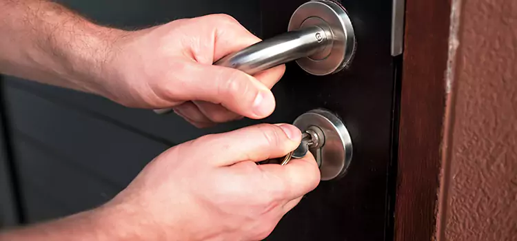 Door Closer Repair & Installation Sainte-Catherine-de-la-Jacques-Cartier